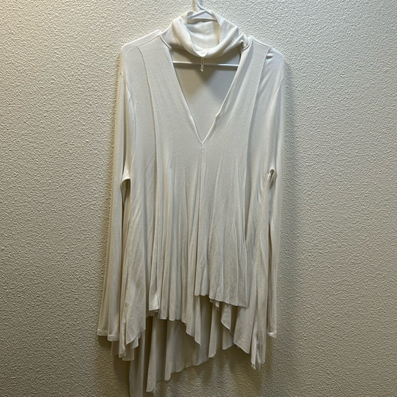 Free People Tops Free People Uptown Turtleneck Sz Large in white - Picture 1 of 8